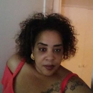 Meet your Posher, Tia